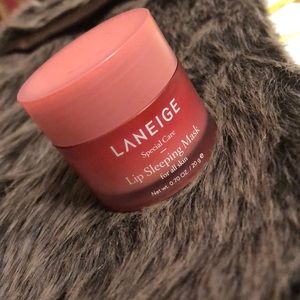 Laneige lip sleeping mask-berry